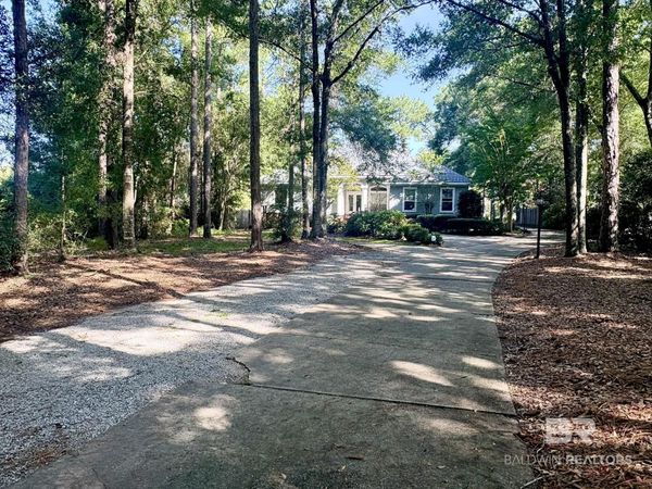 203 North Circle, Fairhope, AL 36532