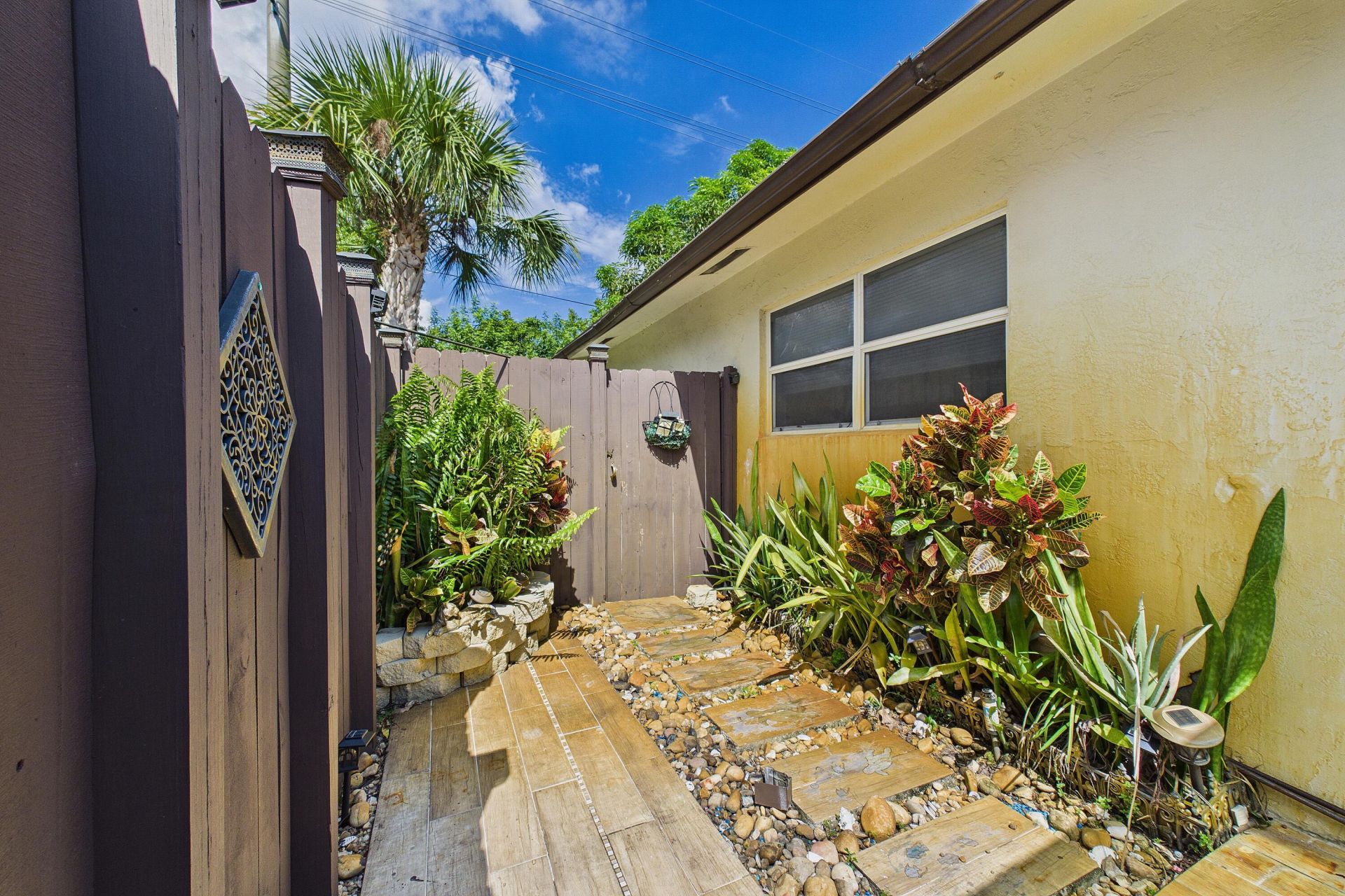 3200 NW 5th Terrace, Unit 24, Pompano Beach, FL 33064 Photo