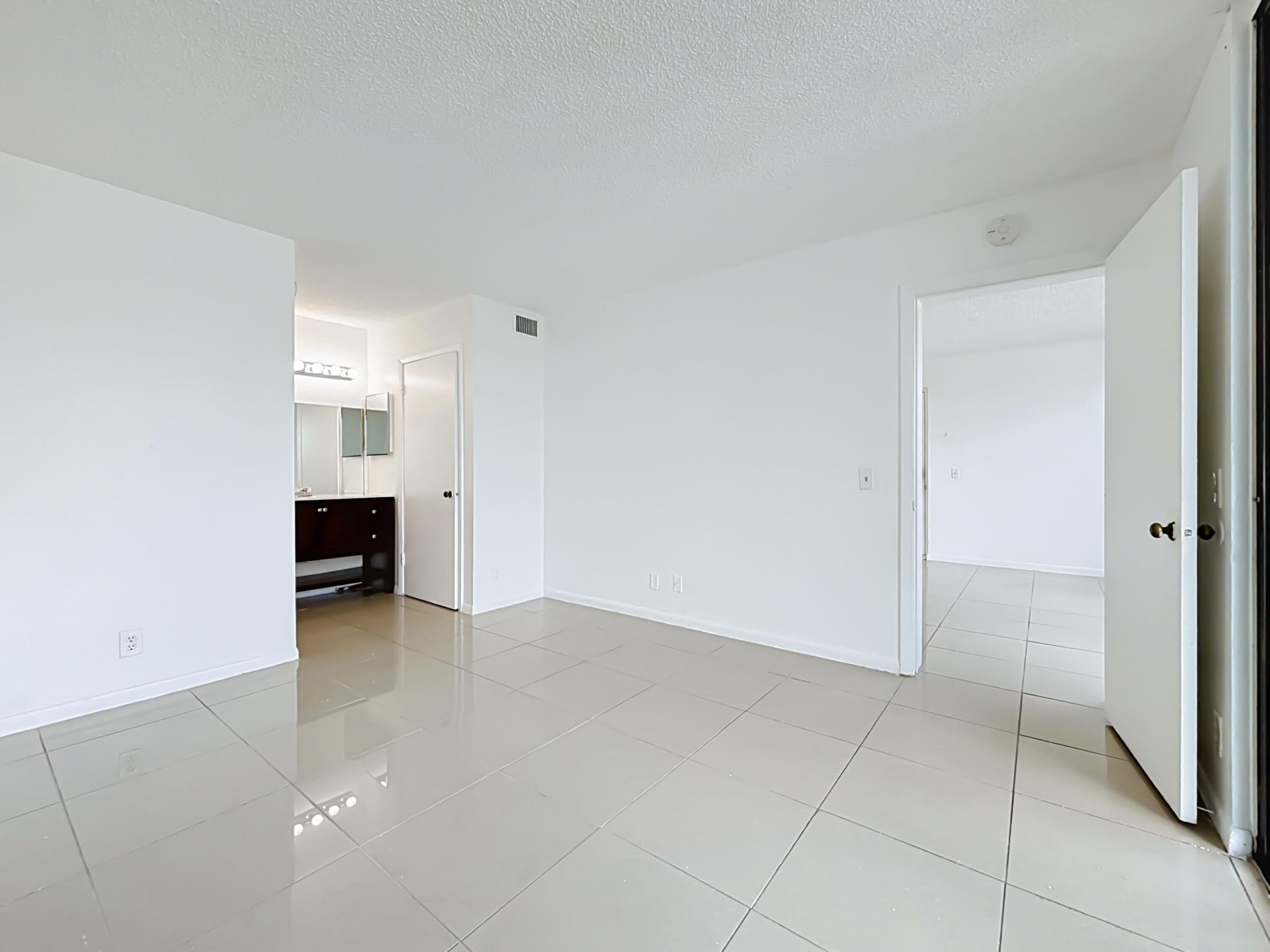 708 Executive Center Drive, Unit 12, West Palm Beach, FL 33401 Photo