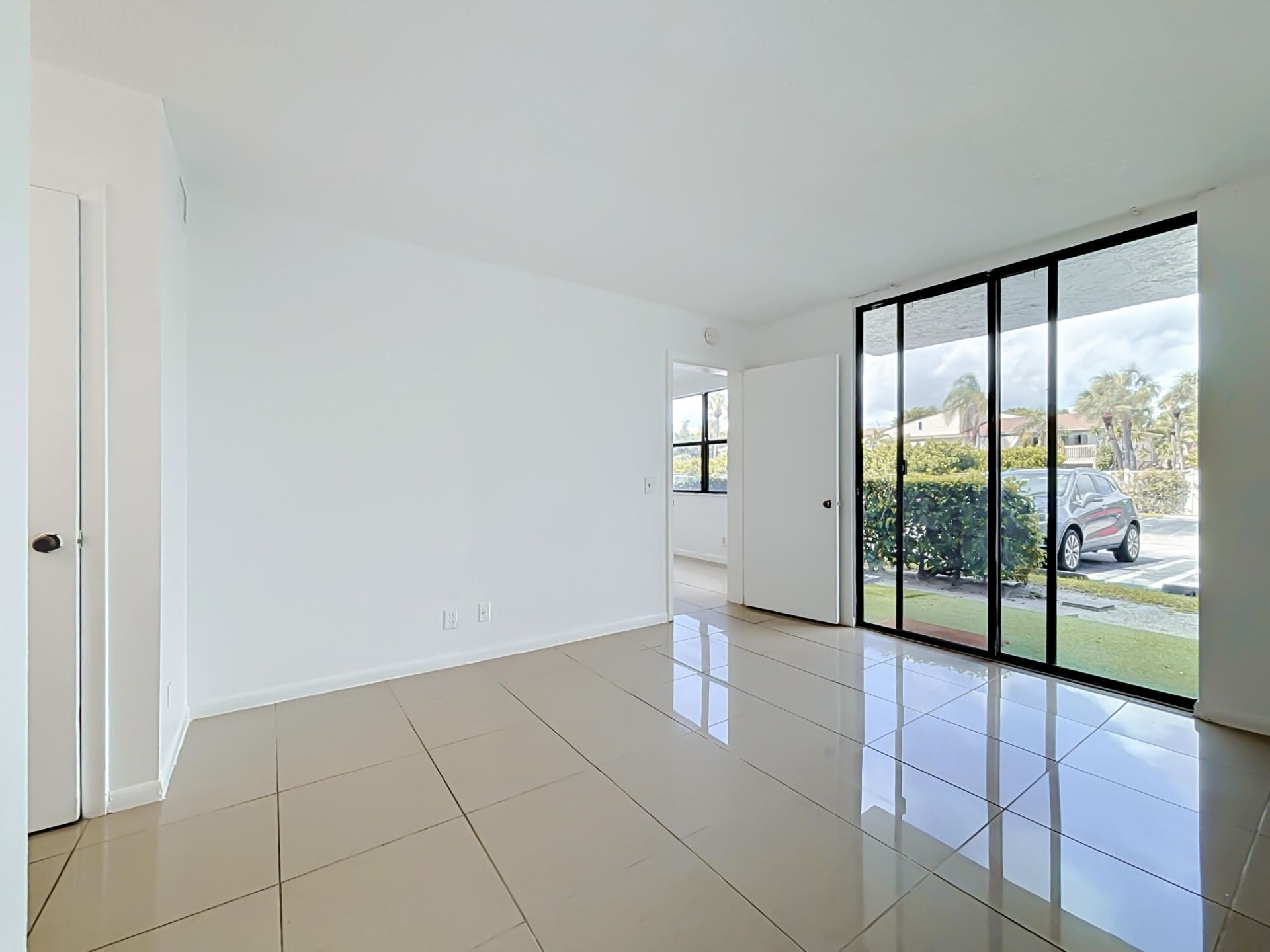 708 Executive Center Drive, Unit 12, West Palm Beach, FL 33401 Photo