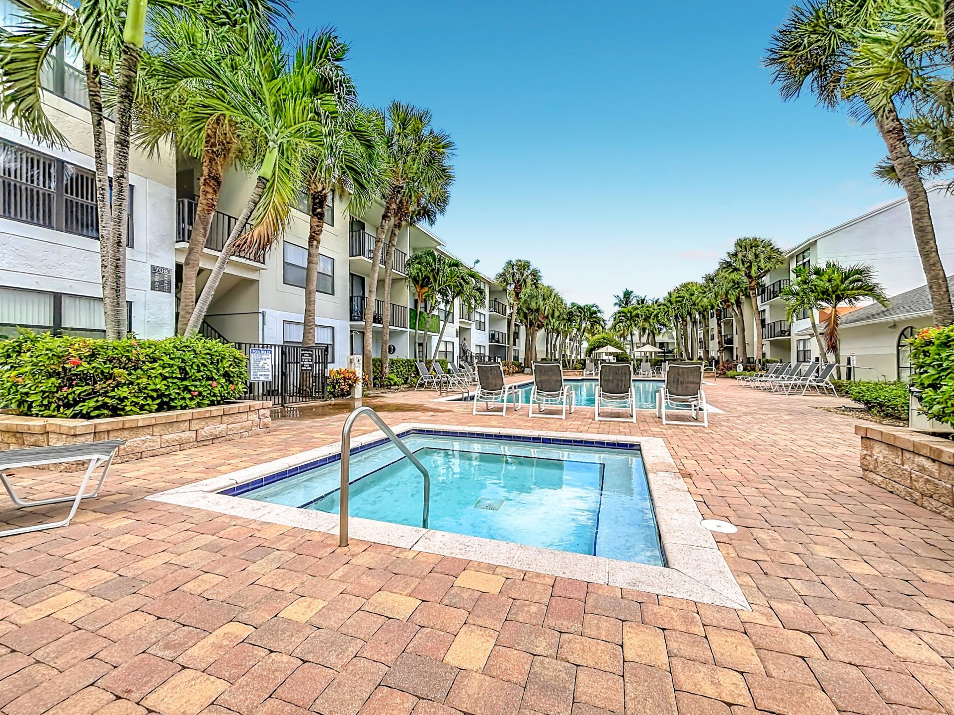 708 Executive Center Drive, Unit 12, West Palm Beach, FL 33401 Photo