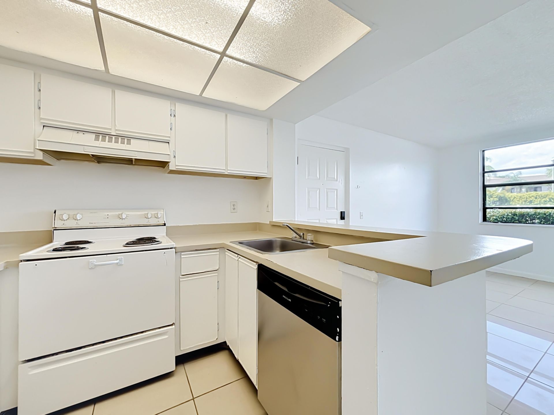 708 Executive Center Drive, Unit 12, West Palm Beach, FL 33401 Photo