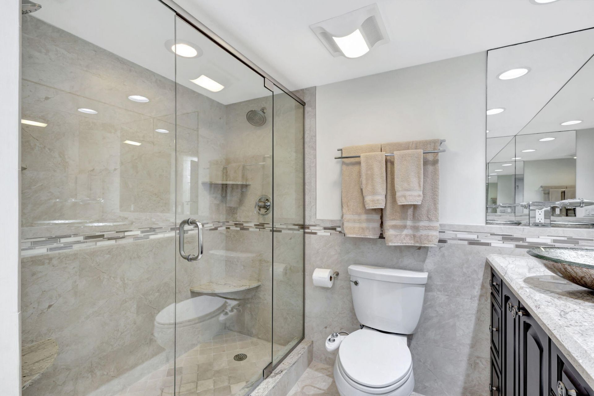 5420 N Ocean Drive, Unit 1401, Singer Island, FL 33404 Photo