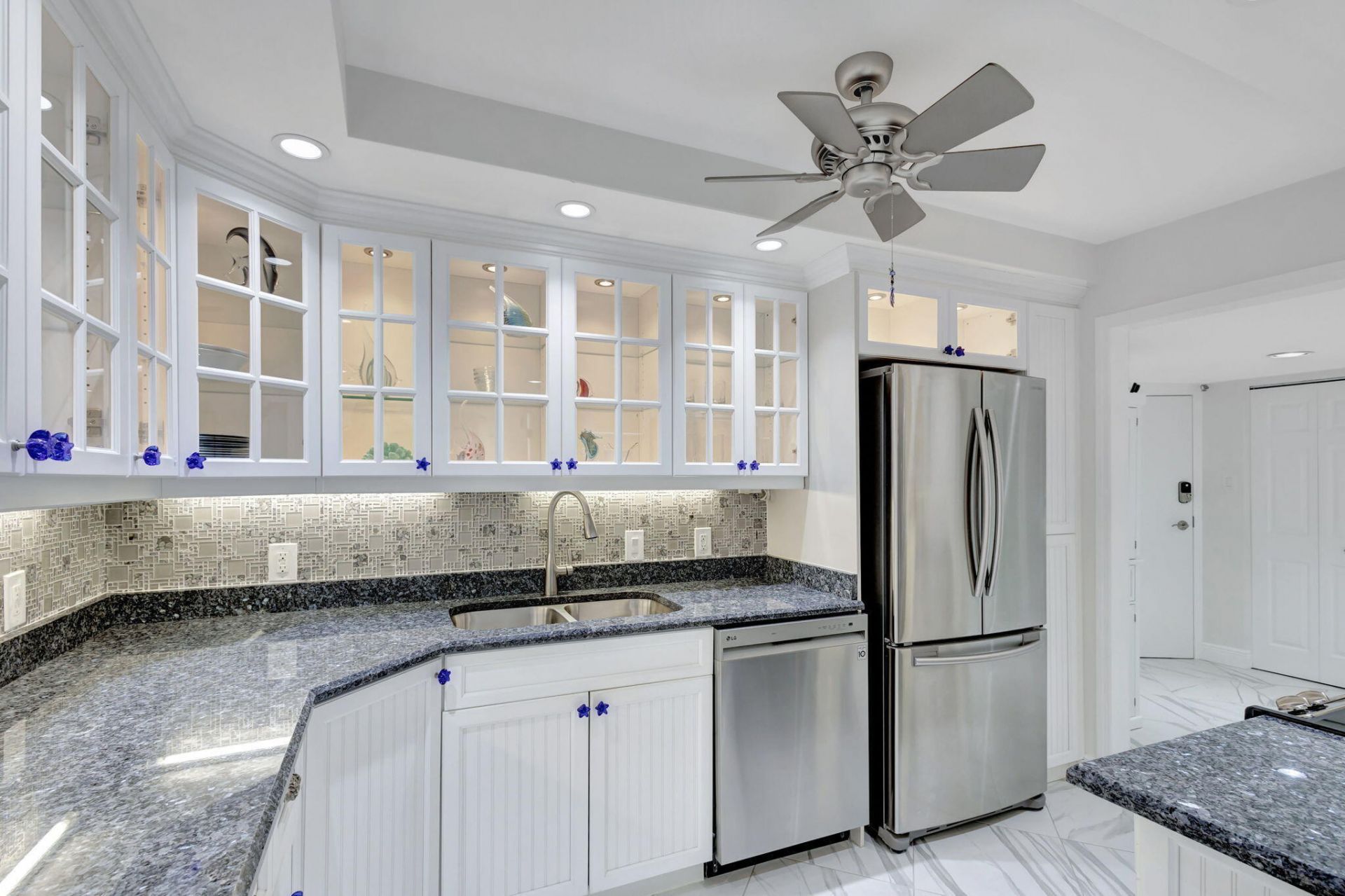 5420 N Ocean Drive, Unit 1401, Singer Island, FL 33404 Photo