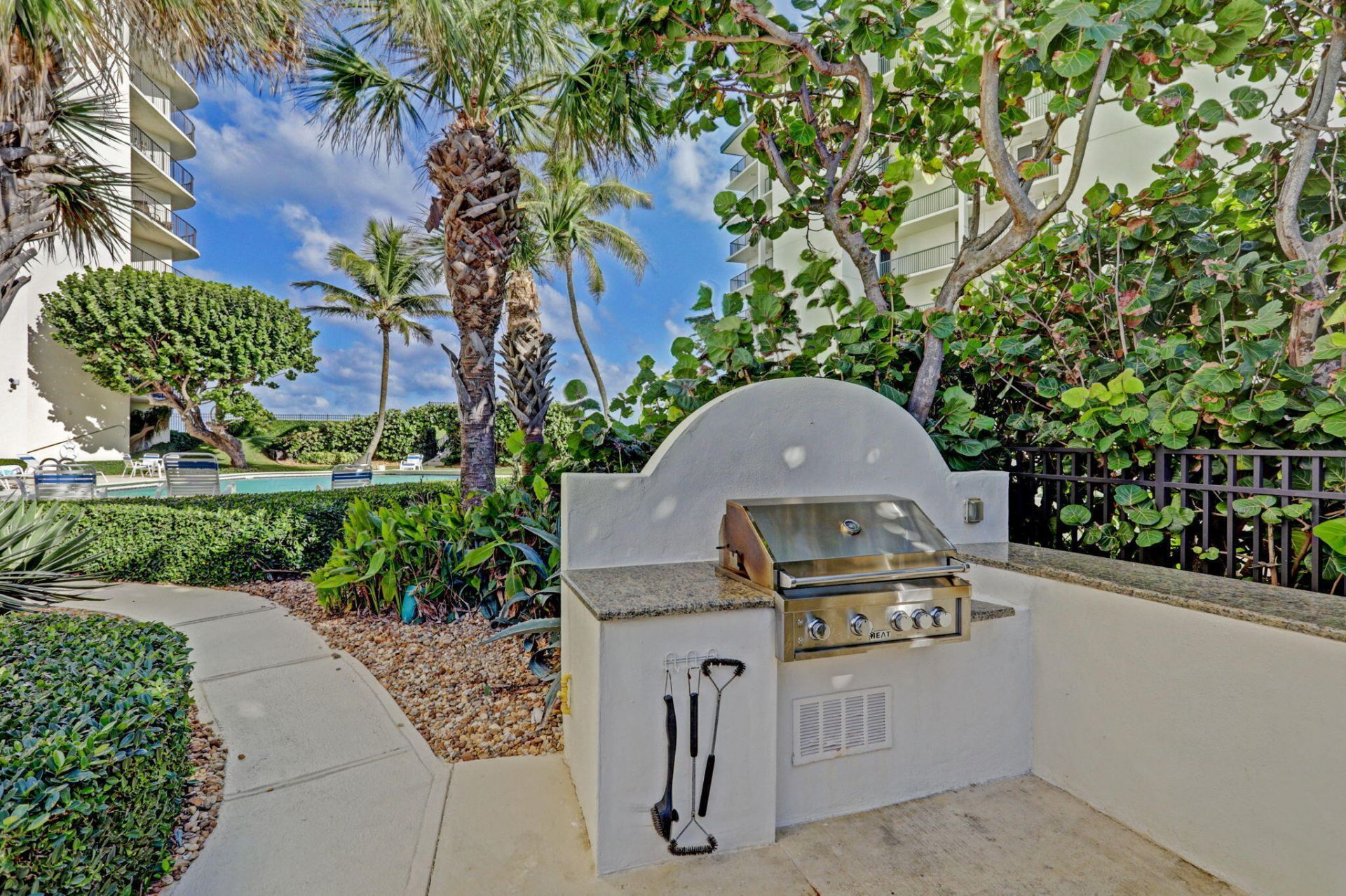 5420 N Ocean Drive, Unit 1401, Singer Island, FL 33404 Photo