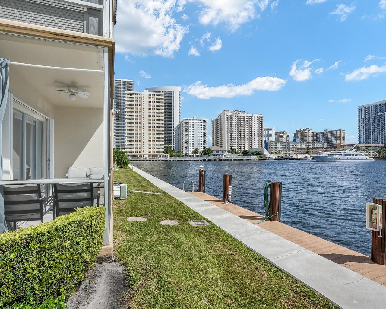 2600 Diana Drive, Unit 107, Hallandale Beach, FL 33009 Photo