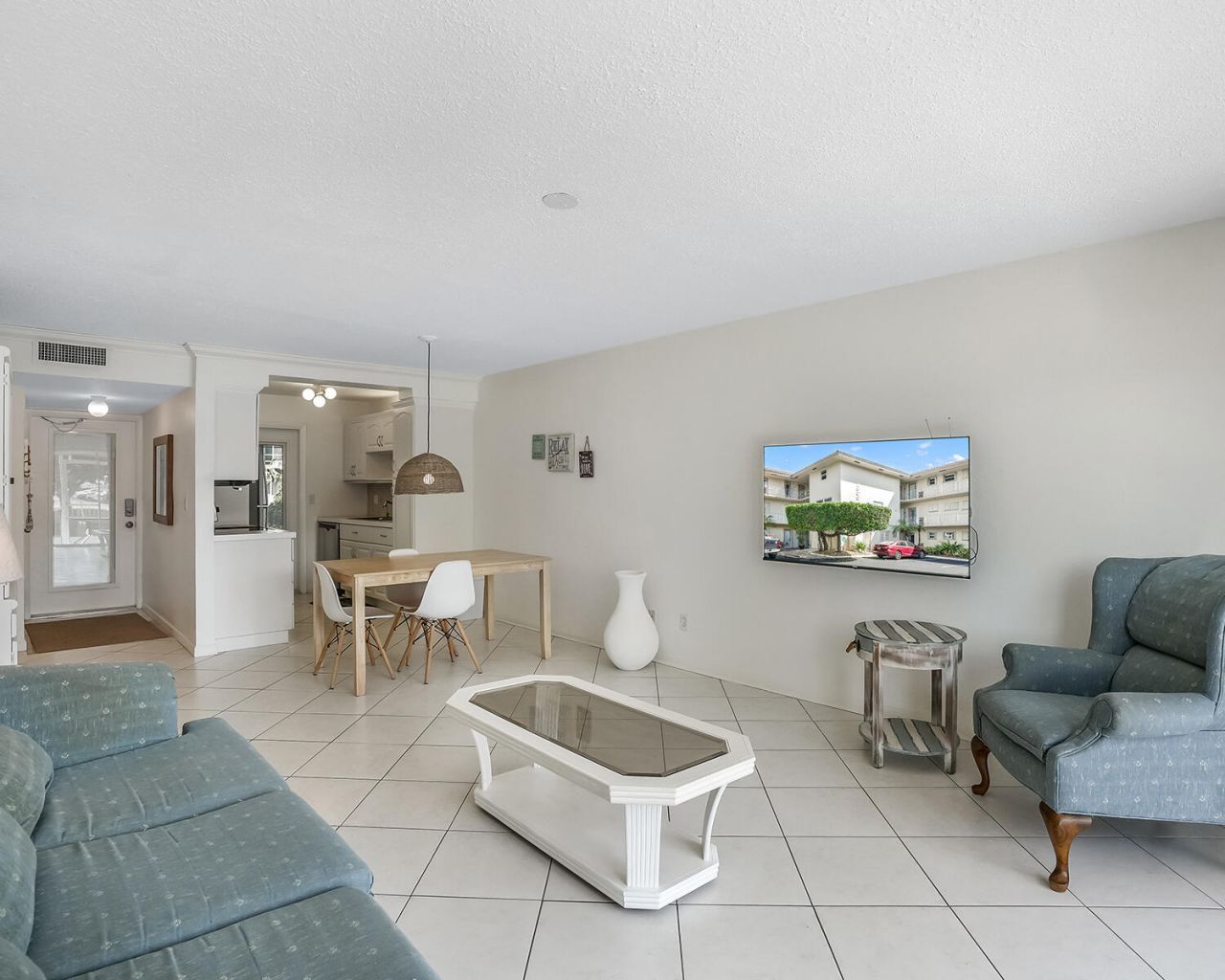 2600 Diana Drive, Unit 107, Hallandale Beach, FL 33009 Photo