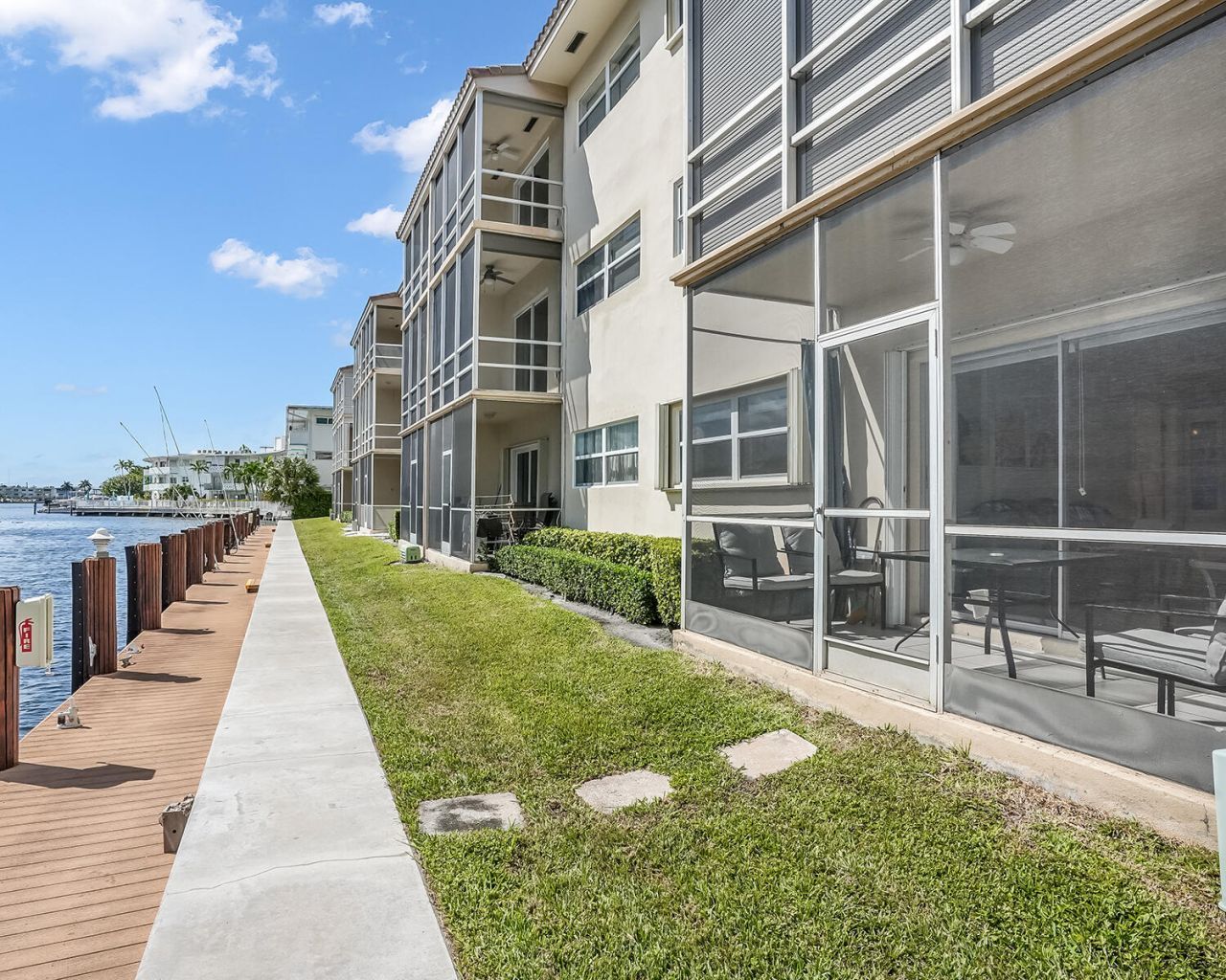 2600 Diana Drive, Unit 107, Hallandale Beach, FL 33009 Photo