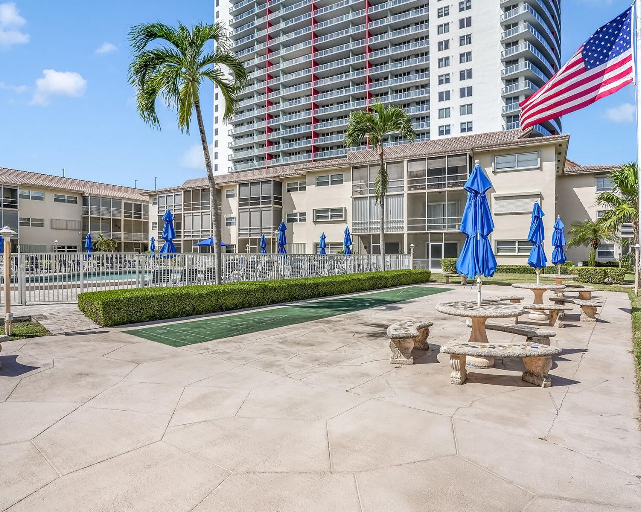 2600 Diana Drive, Unit 107, Hallandale Beach, FL 33009 Photo