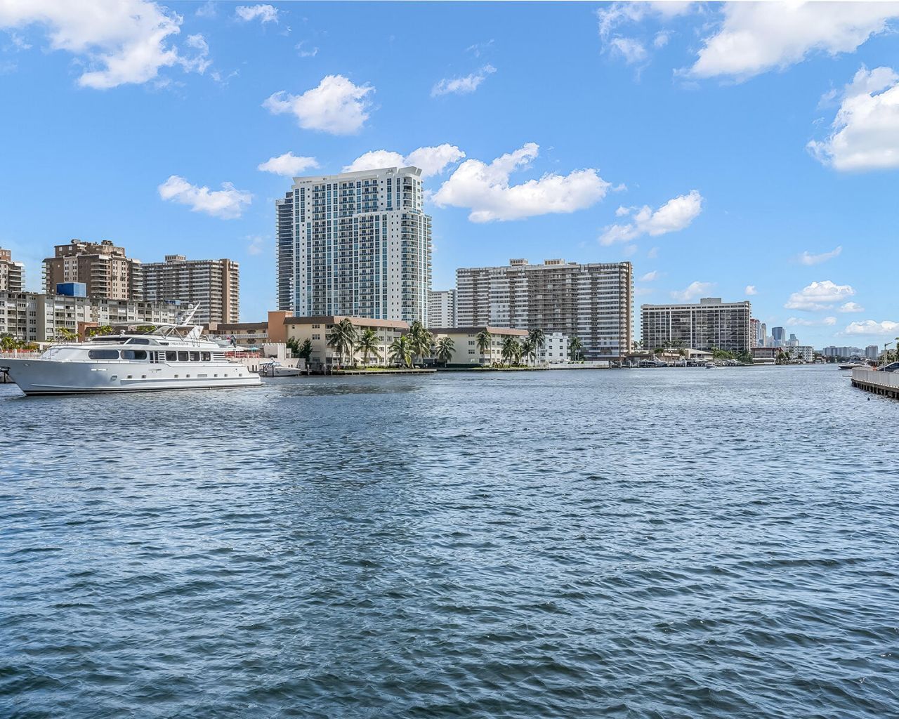 2600 Diana Drive, Unit 107, Hallandale Beach, FL 33009 Photo