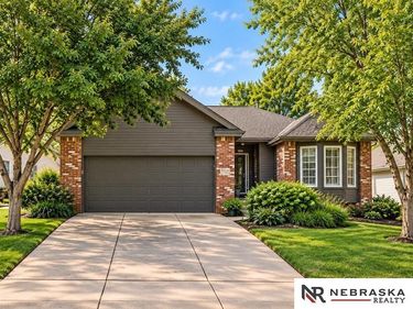 7035 S 164th Street, Omaha, NE 68136