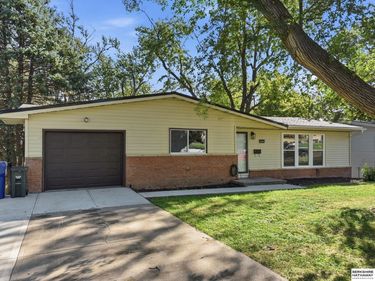 5009 S 82nd Street, Ralston, NE 68127