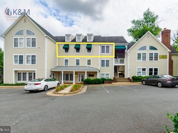 10520 WARWICK AVENUE, Unit B8, FAIRFAX, VA 22030