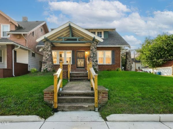 2053 Calumet Avenue, Toledo, OH 43607