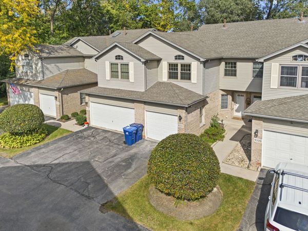 9332 S 79th Avenue , Hickory Hills, IL 60457