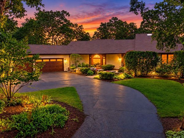 75 Miller Road, Hawthorn Woods, IL 60047
