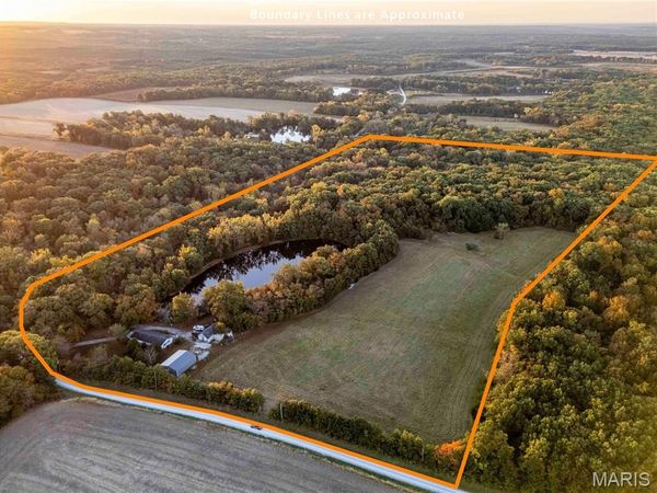 228 Logan Road, Silex, MO 63377