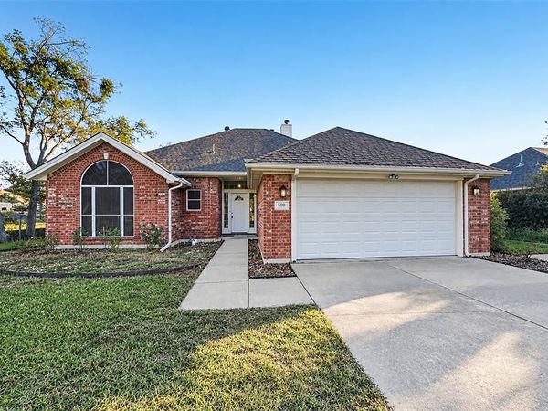 506 Dallas Drive, Roanoke, TX 76262