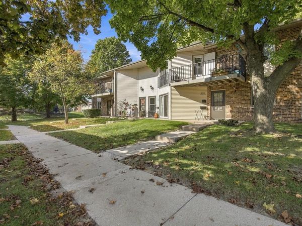 W168N11501 El Camino DRIVE, Unit 2, Buildin, Germantown, WI 53022