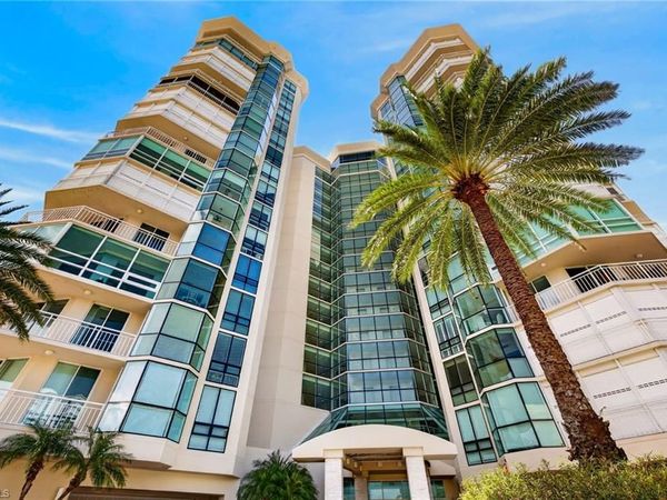 4255 Gulf Shore BLVD N, Unit 204, NAPLES, FL 34103