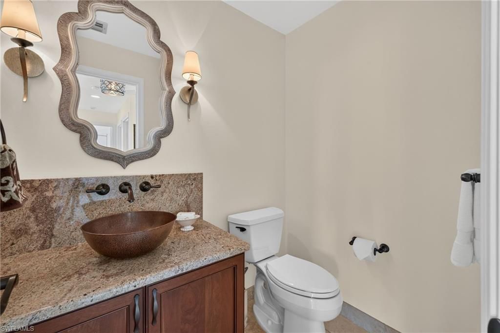 4255 Gulf Shore Blvd N, Unit 204, Naples, FL 34103 Photo