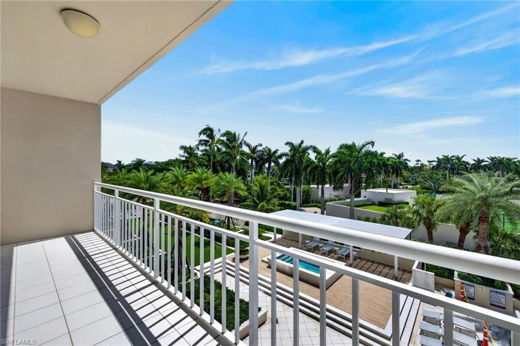 4255 Gulf Shore Blvd N, Unit 204, Naples, FL 34103 Photo