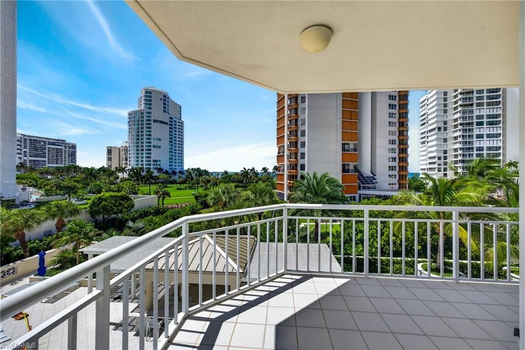 4255 Gulf Shore Blvd N, Unit 204, Naples, FL 34103 Photo