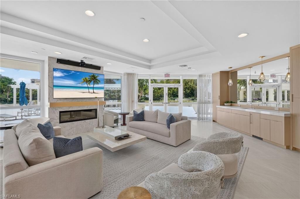 4255 Gulf Shore Blvd N, Unit 204, Naples, FL 34103 Photo