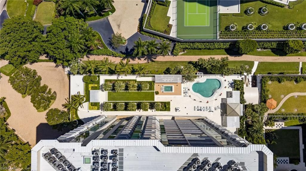 4255 Gulf Shore Blvd N, Unit 204, Naples, FL 34103 Photo
