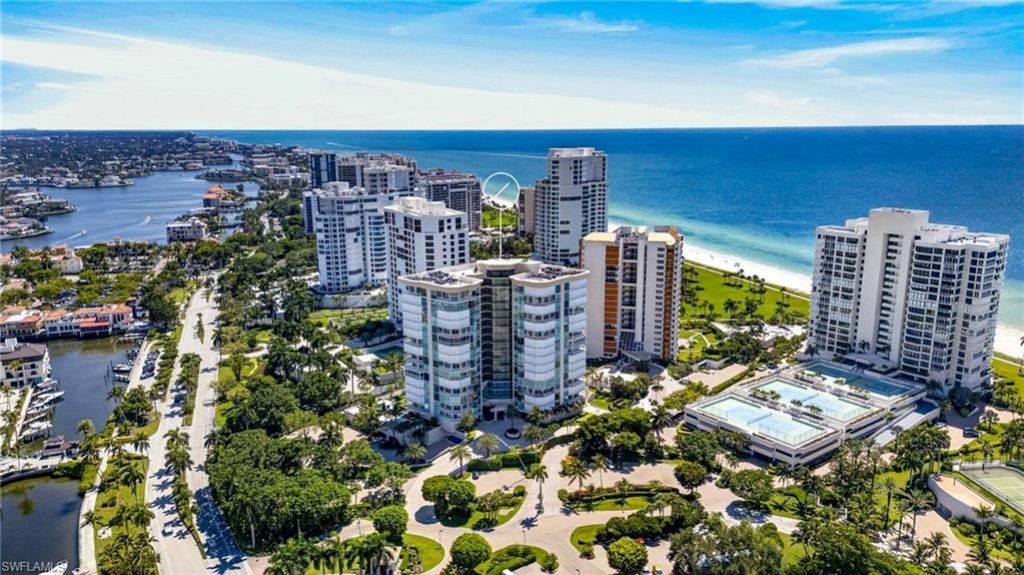 4255 Gulf Shore Blvd N, Unit 204, Naples, FL 34103 Photo