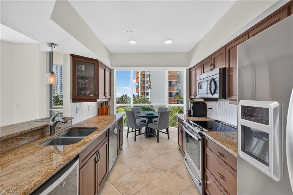 4255 Gulf Shore Blvd N, Unit 204, Naples, FL 34103 Photo