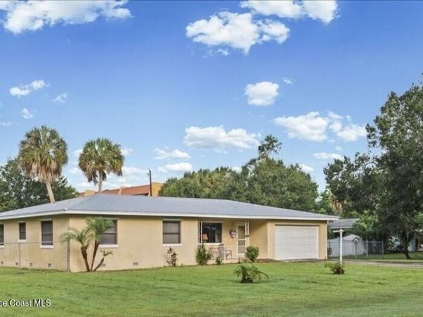 1855 39th Avenue , Vero Beach, FL 32960