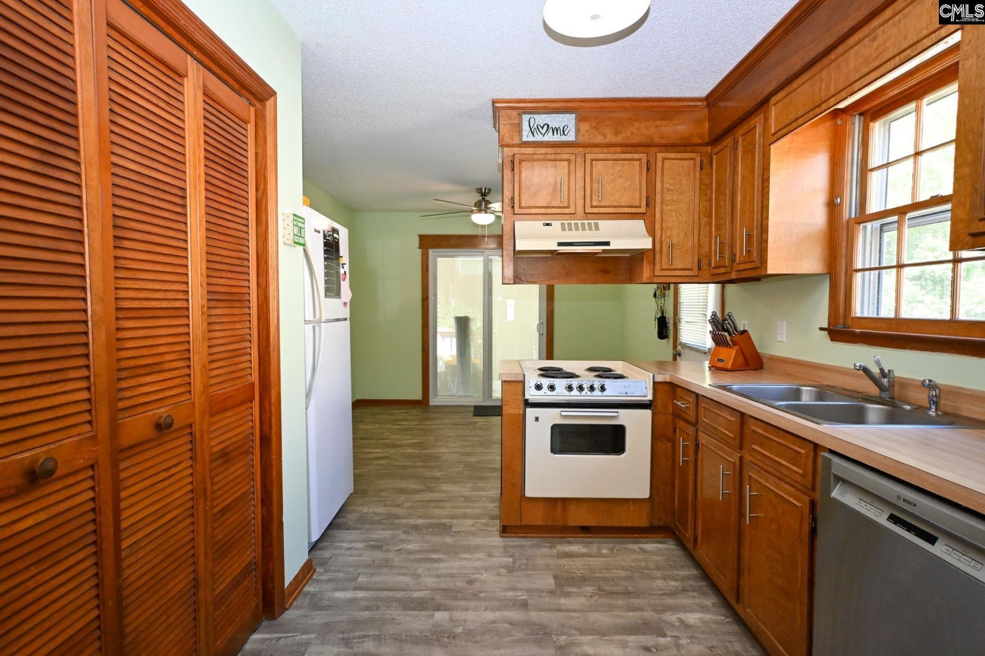 412 Kenton Drive  Photo 9