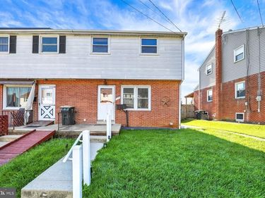 1354 CALVERT LANE, LANCASTER, PA 17603
