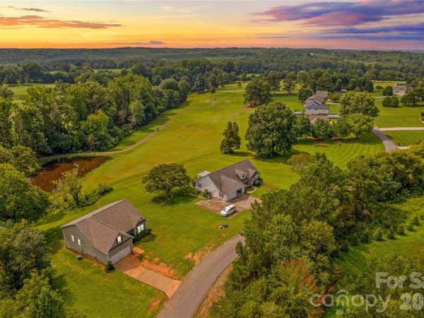 133 Sandtrap Drive , Statesville, NC 28677