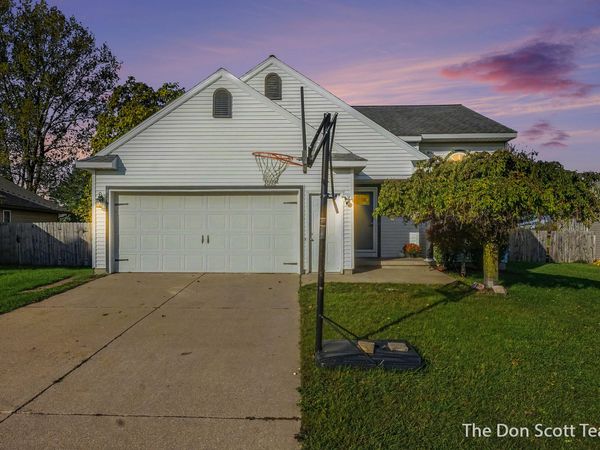 3639 Haymeadow Avenue, Ravenna, MI 49451