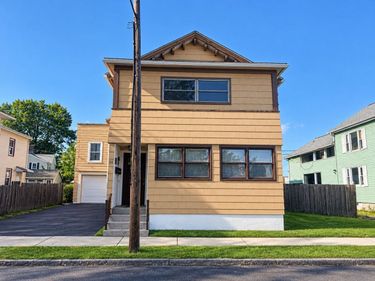 30 Fremont St, Springfield, MA 01105