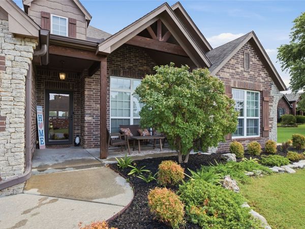 6877 S 304th East Avenue, Broken Arrow, OK 74014