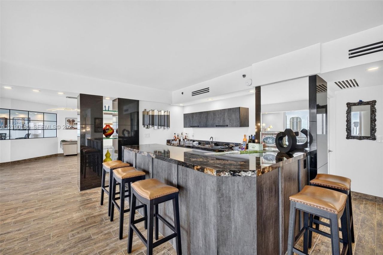 7000 Island Blvd , Unit 2409-2410, Aventura, FL 33160 Photo