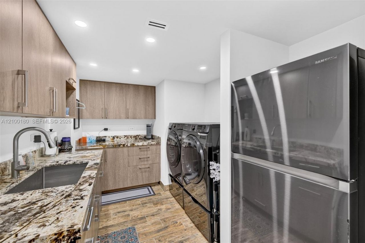 7000 Island Blvd , Unit 2409-2410, Aventura, FL 33160 Photo