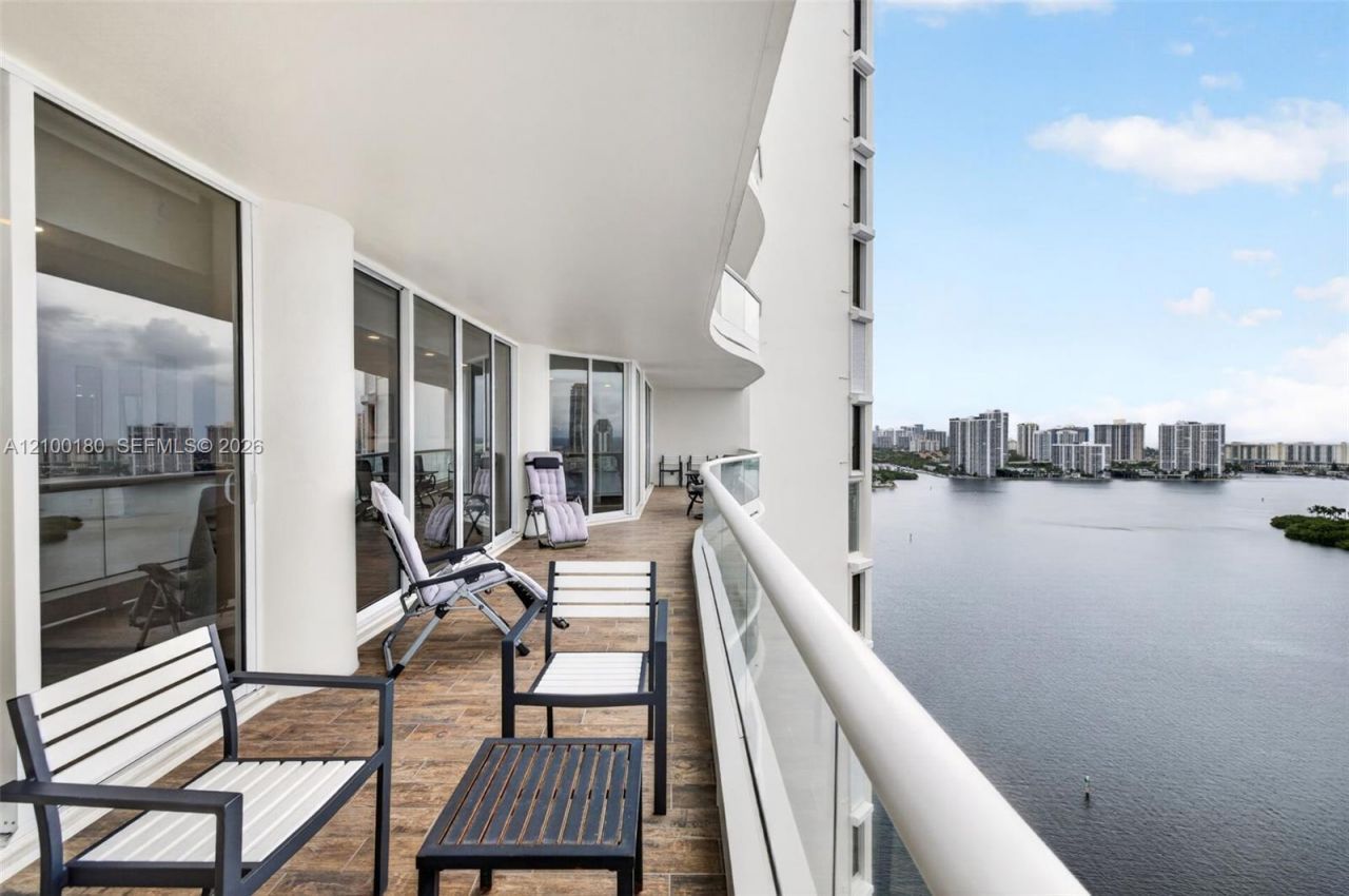 7000 Island Blvd , Unit 2409-2410, Aventura, FL 33160 Photo
