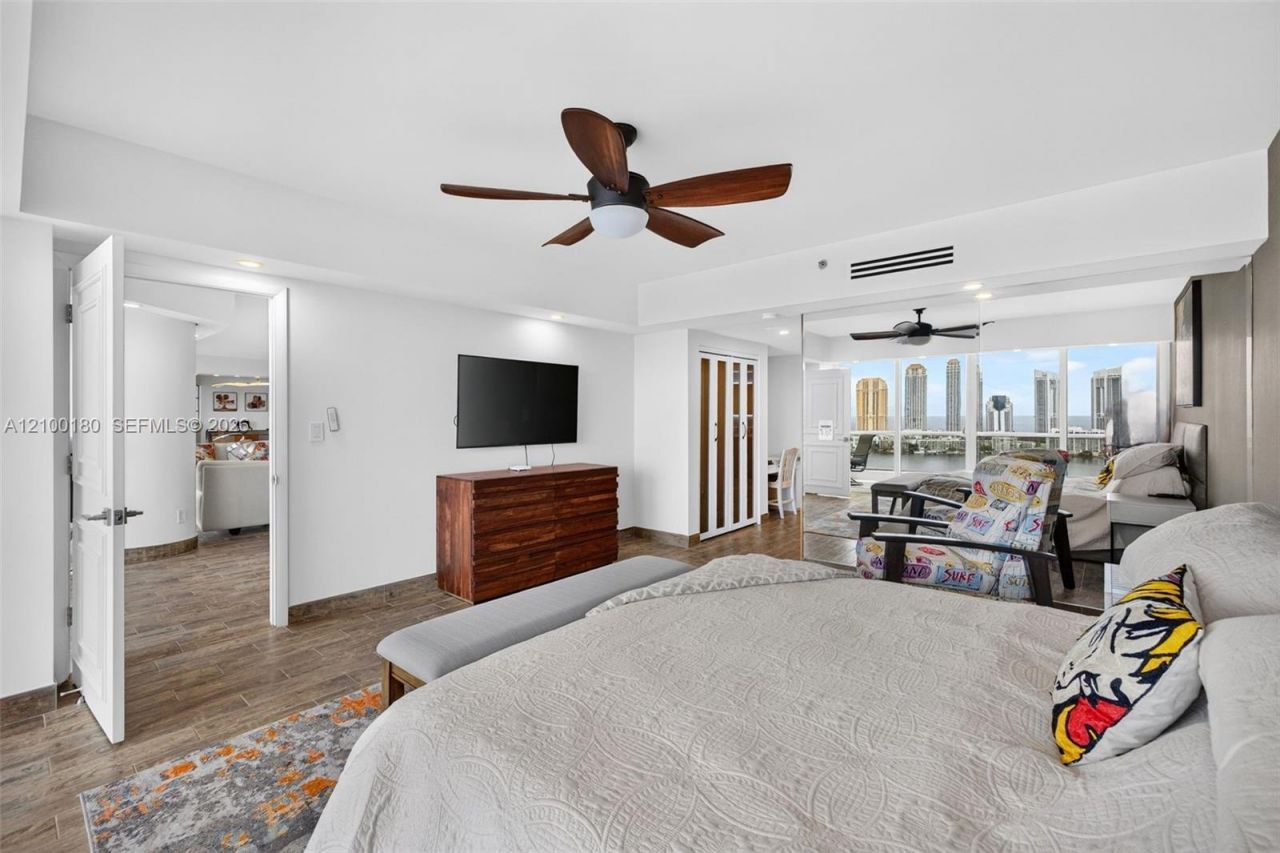 7000 Island Blvd , Unit 2409-2410, Aventura, FL 33160 Photo