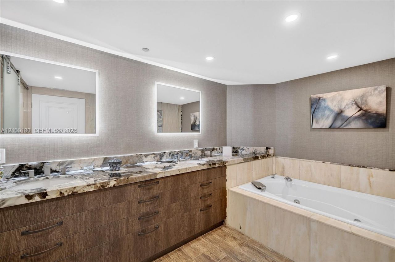 7000 Island Blvd , Unit 2409-2410, Aventura, FL 33160 Photo