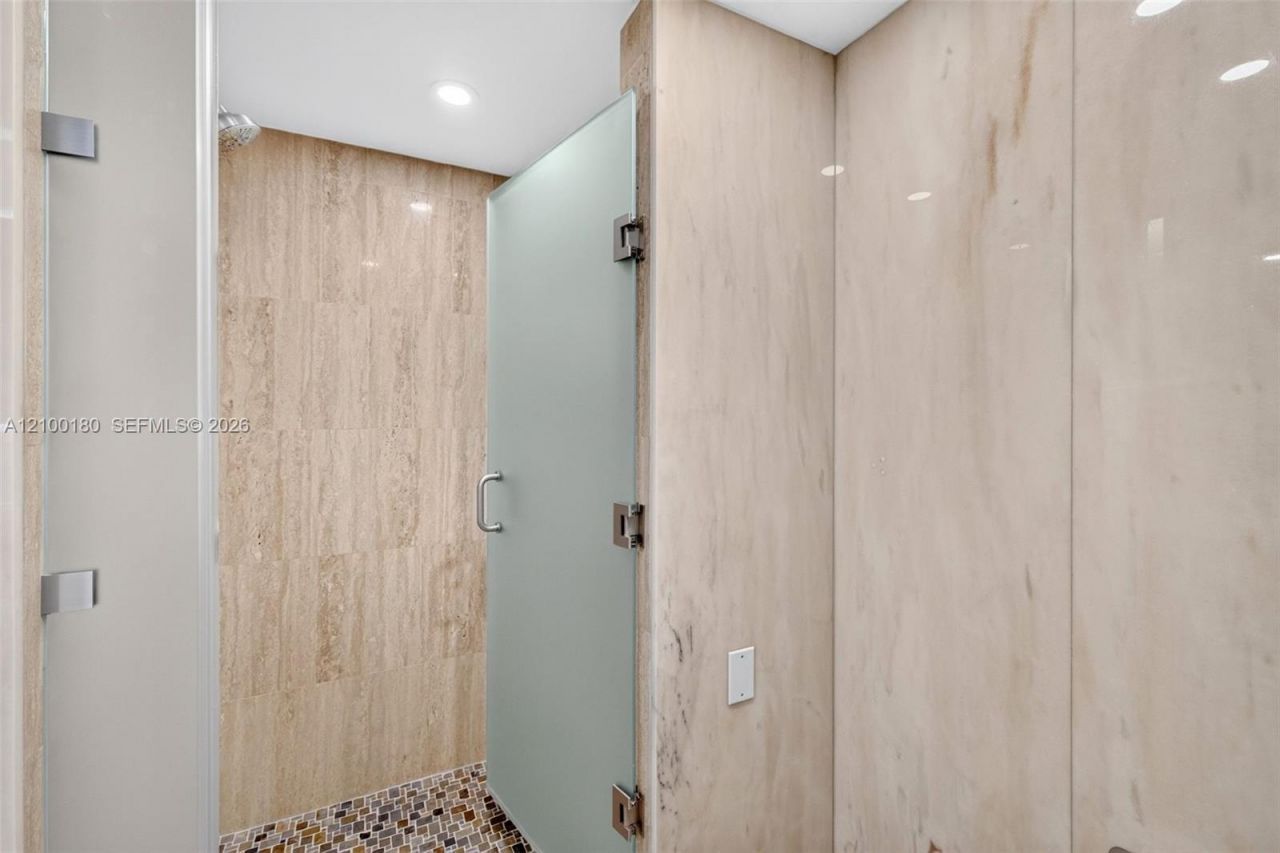 7000 Island Blvd , Unit 2409-2410, Aventura, FL 33160 Photo