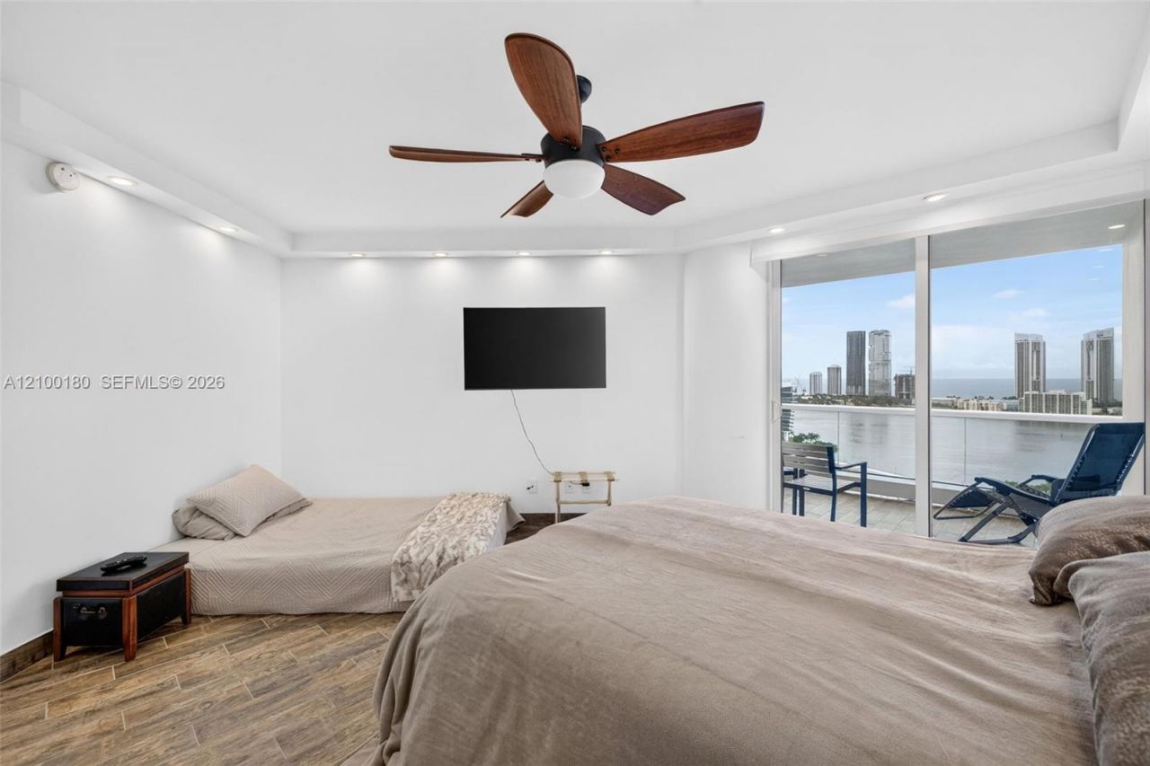 7000 Island Blvd , Unit 2409-2410, Aventura, FL 33160 Photo