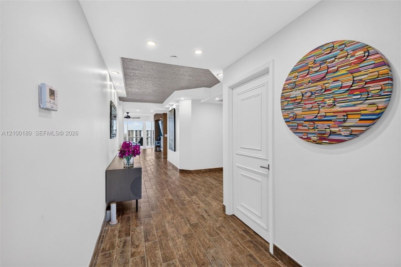 7000 Island Blvd , Unit 2409-2410, Aventura, FL 33160 Photo