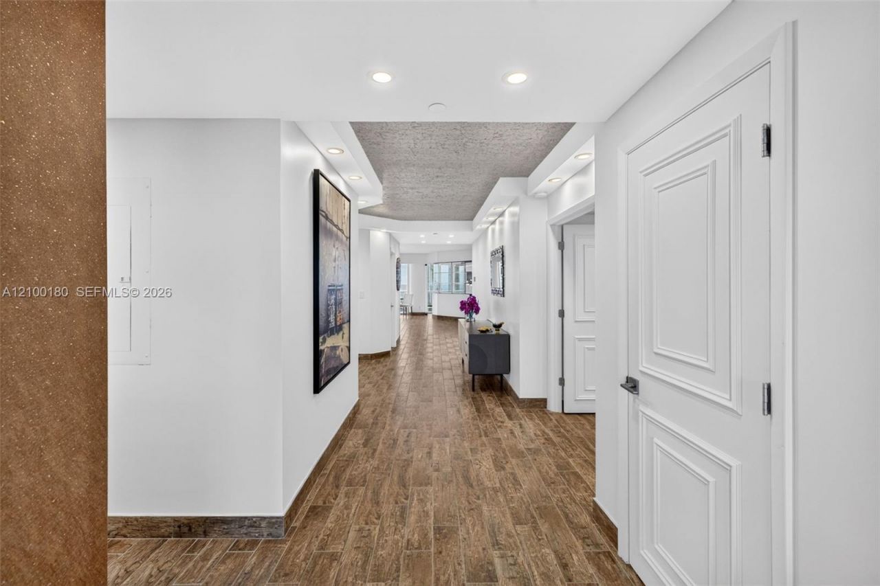 7000 Island Blvd , Unit 2409-2410, Aventura, FL 33160 Photo