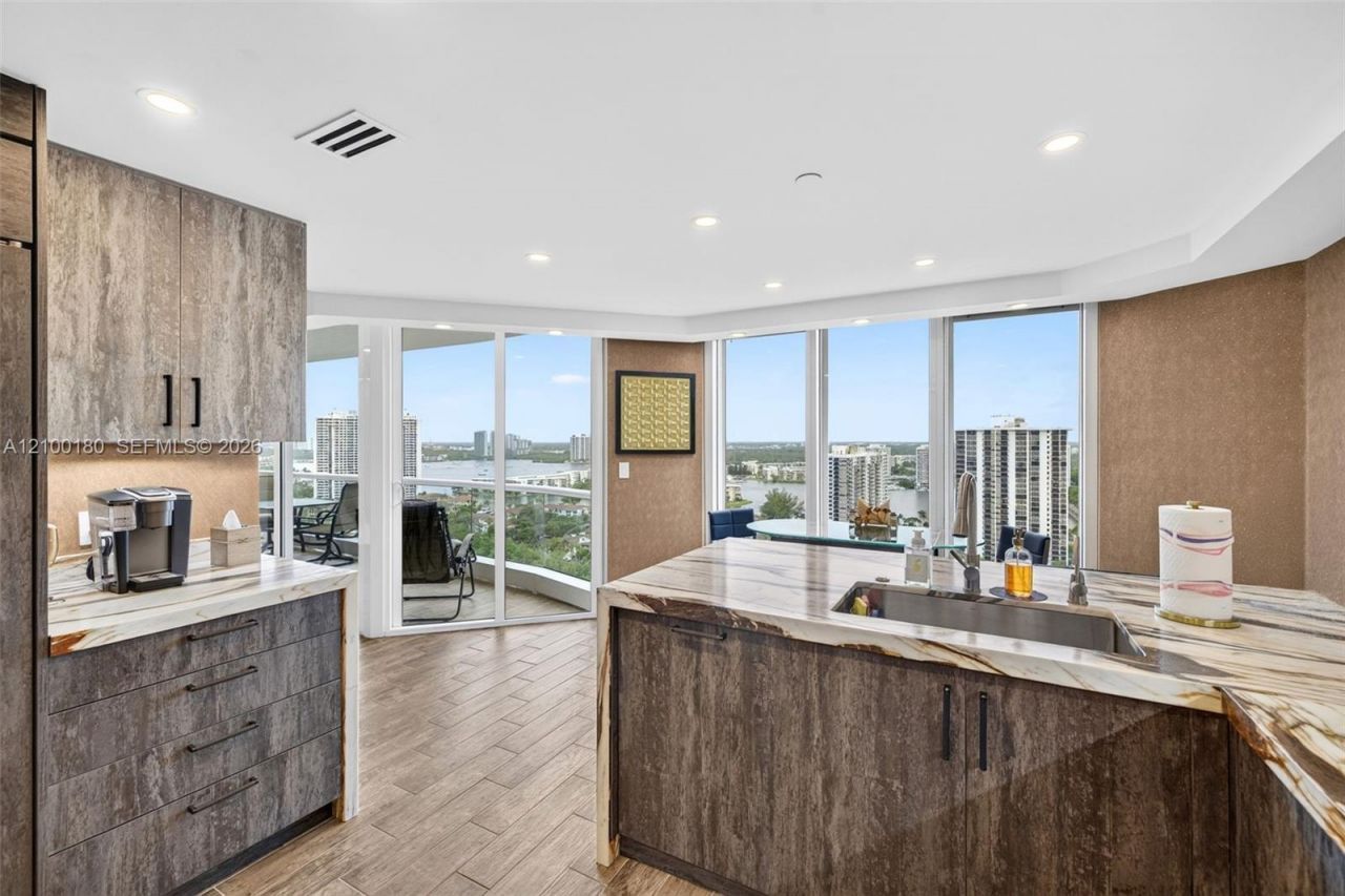 7000 Island Blvd , Unit 2409-2410, Aventura, FL 33160 Photo