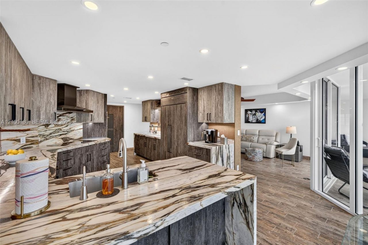 7000 Island Blvd , Unit 2409-2410, Aventura, FL 33160 Photo