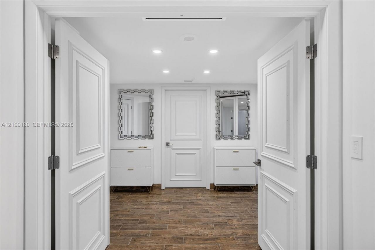 7000 Island Blvd , Unit 2409-2410, Aventura, FL 33160 Photo